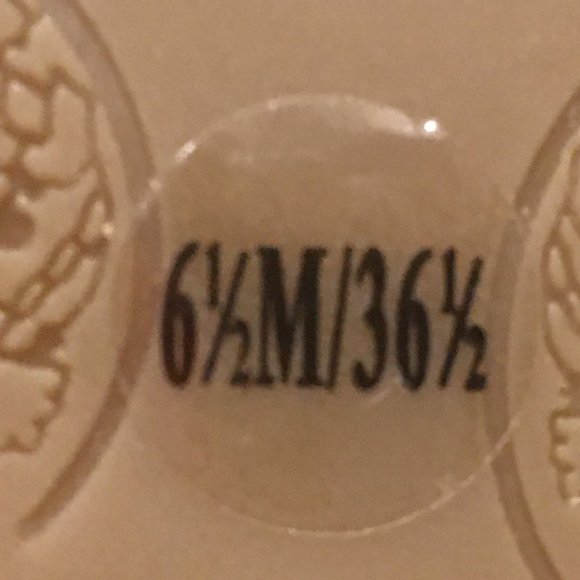 Vince Camuto Madeth - Size 6.5 - Picture 4 of 5